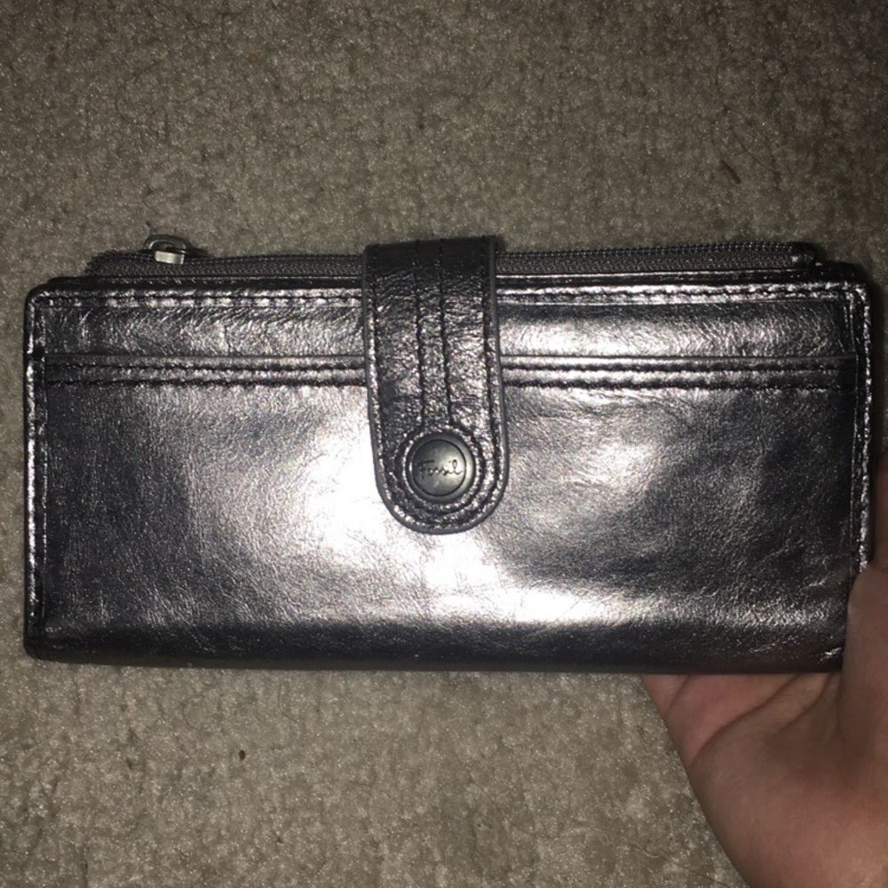 Fossil wallet for women